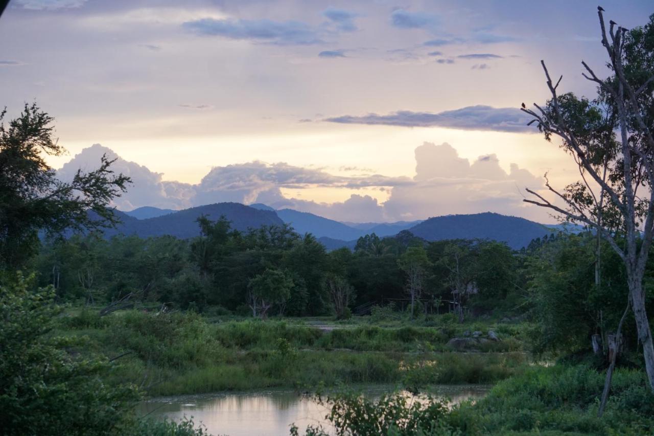 I Love Phants Lodge Ban Huai Thawai Kültér fotó